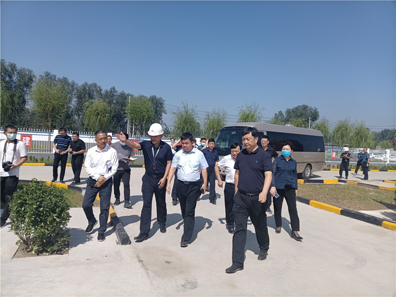 2021年9月濮阳县县委书记领导观摩濮阳钇利化工科技有限公司现场